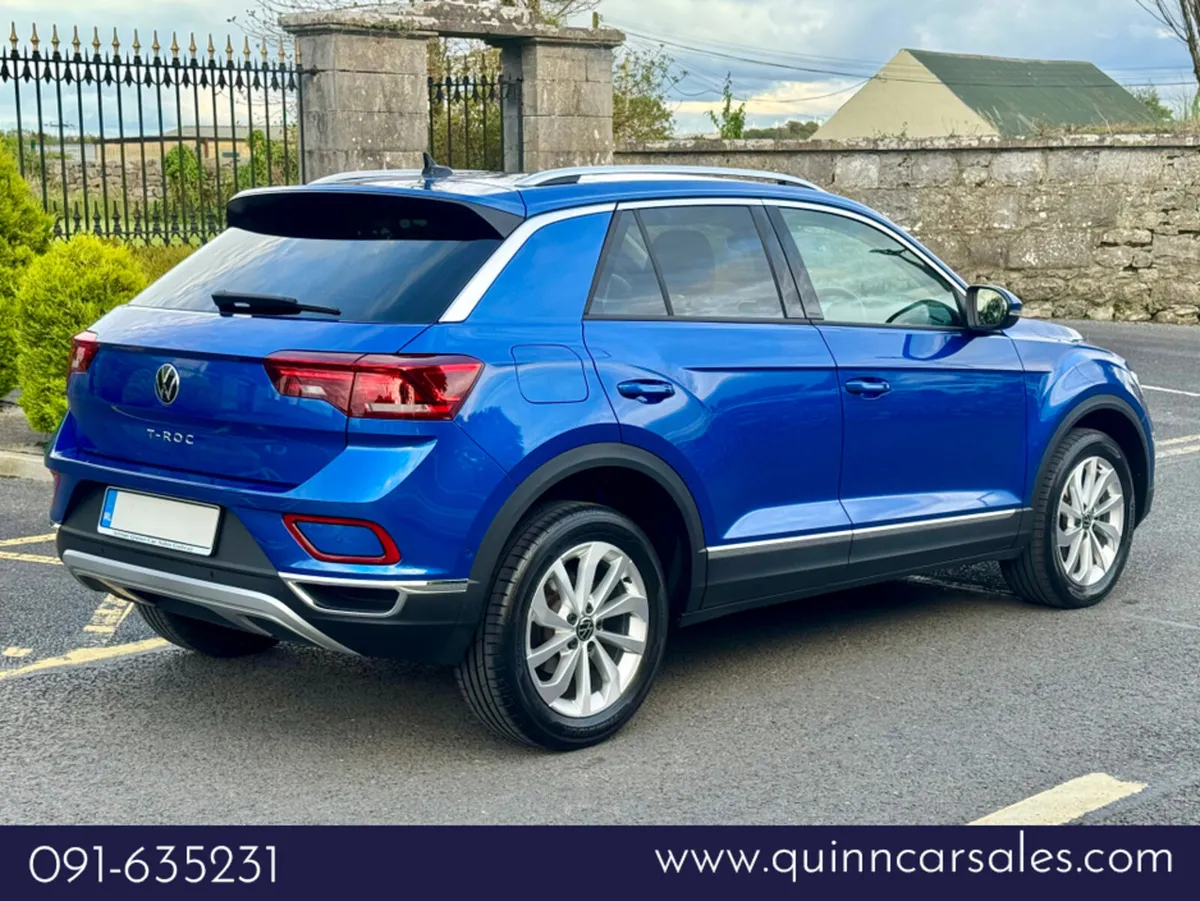 Volkswagen T-Roc 1. 5 TSi STYLE DSG AUTO 150 BHP - Image 3