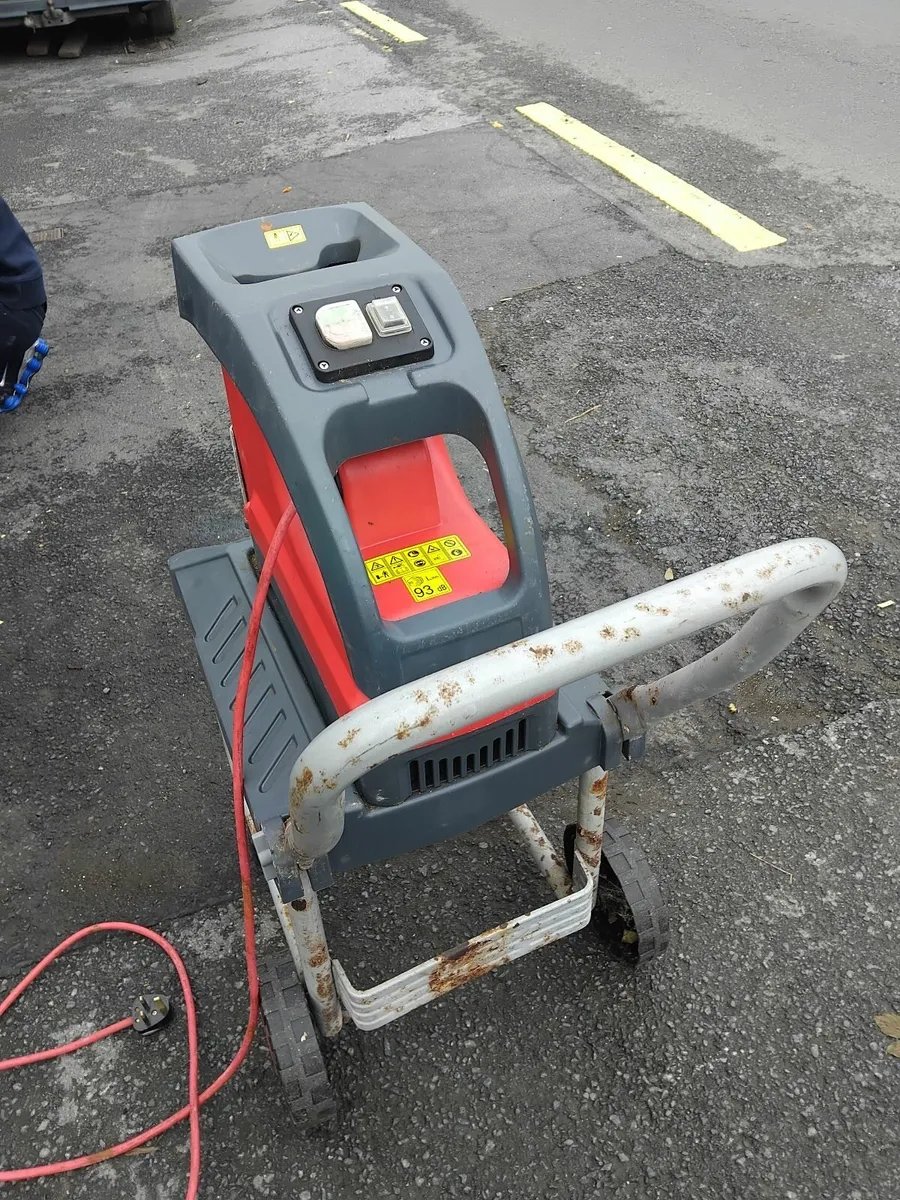 Wood chipper read add priced 40e - Image 4