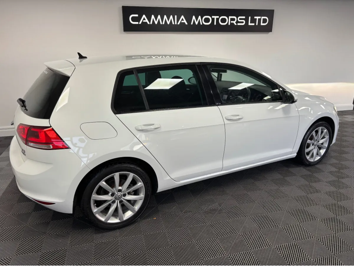 Volkswagen Golf *VOLKSWAGEN GOLF* *LOW MILEAGE* *D - Image 4