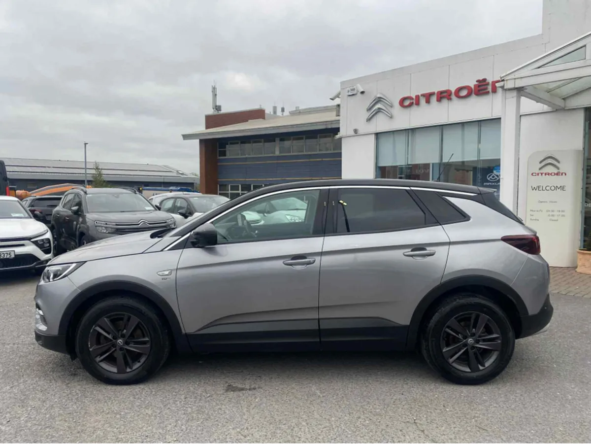 Opel Grandland X 120YR 1.5 D TURBO 4 4DR - Image 2