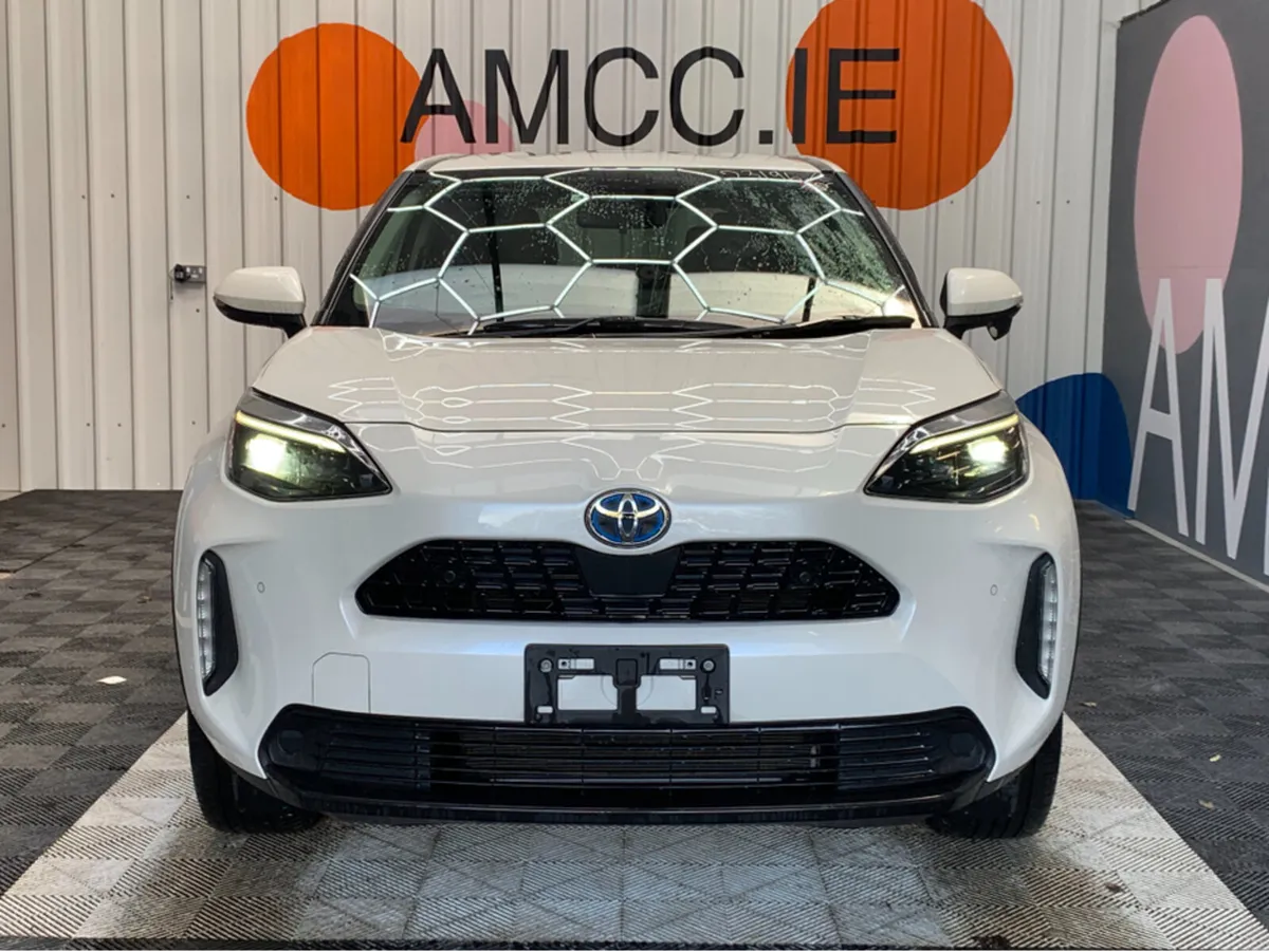 Toyota Yaris Cross 1.5 HYBRID / 84k KMs / Heated & - Image 2