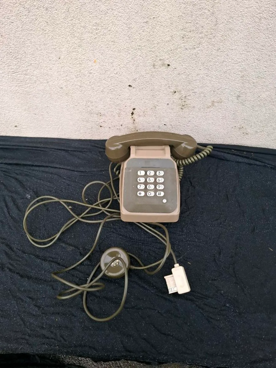 French vintage phone postage possible