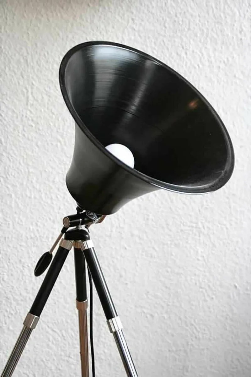 Vinyl Record Lampshade - Image 4