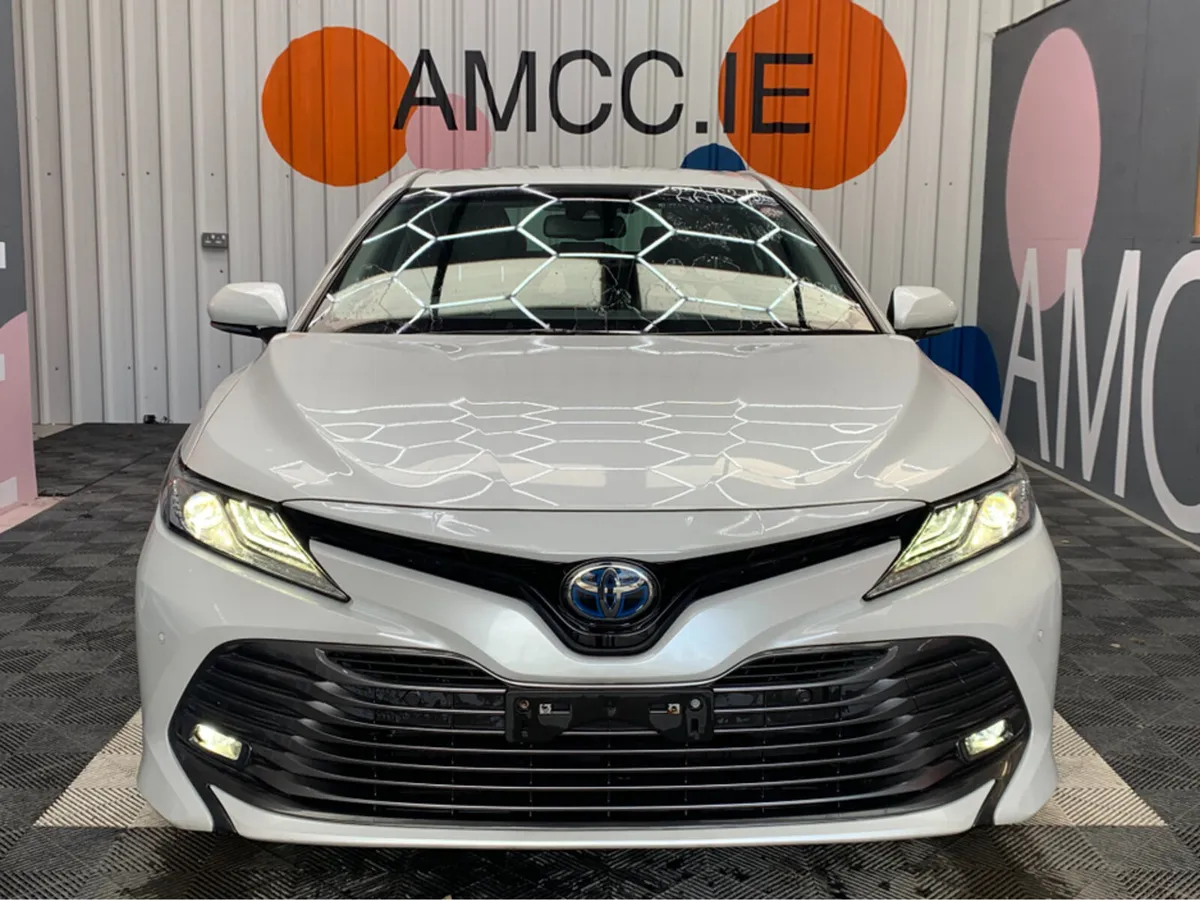 Toyota Camry €23950! 2019 CAMRY LEATHER PACKAGE / - Image 2