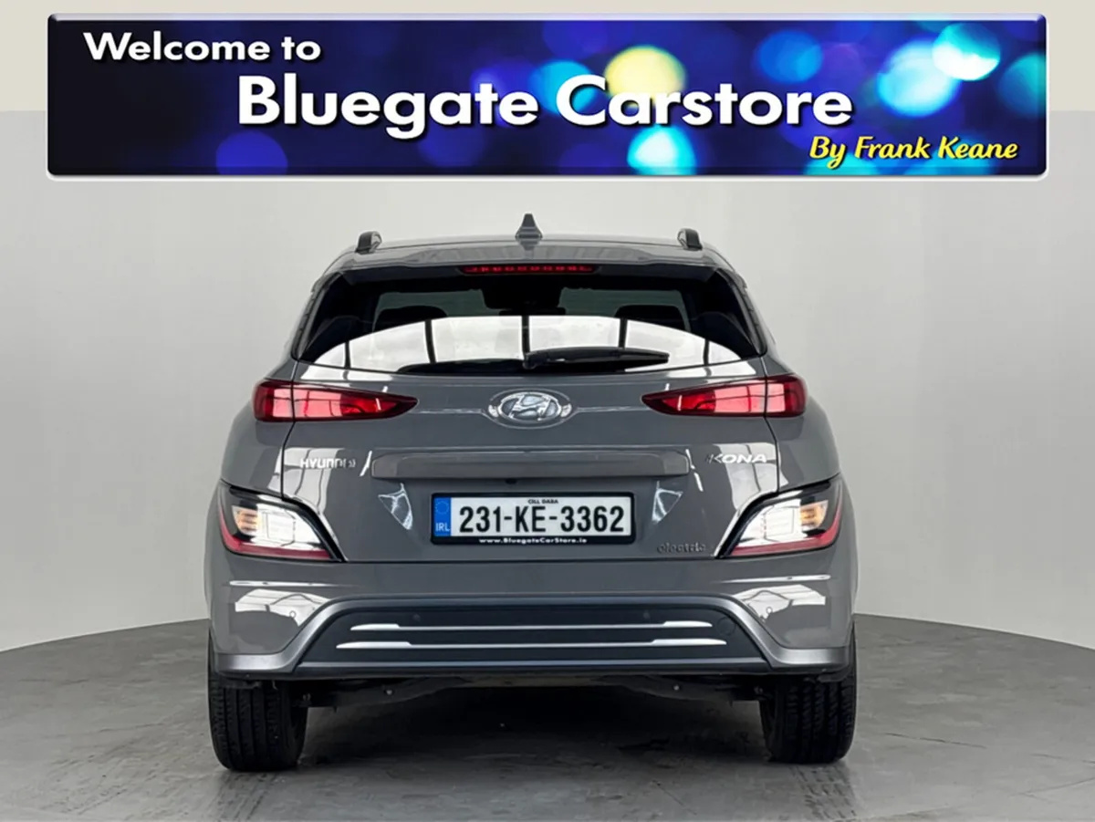 Hyundai KONA KAUAI EXECUTIVE 39 EV 5DR AUTO**17 IN - Image 4