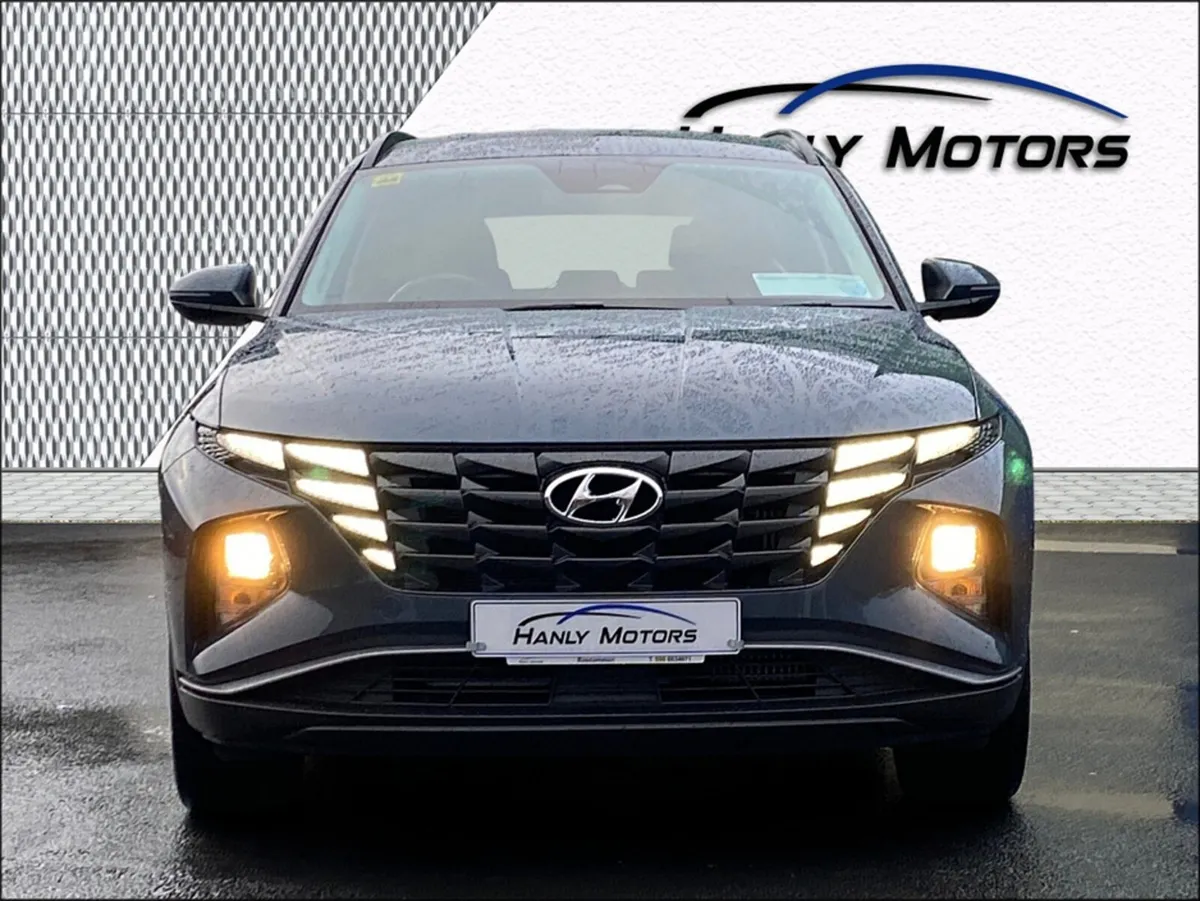 Hyundai Tucson EXECUTIVE PHEV 5DR AUTO - Image 2