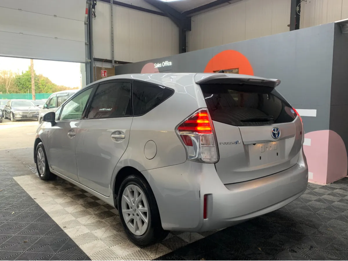 Toyota Prius 1.8 HYBRID 7 SEATER / 99k KMs / Autom - Image 4