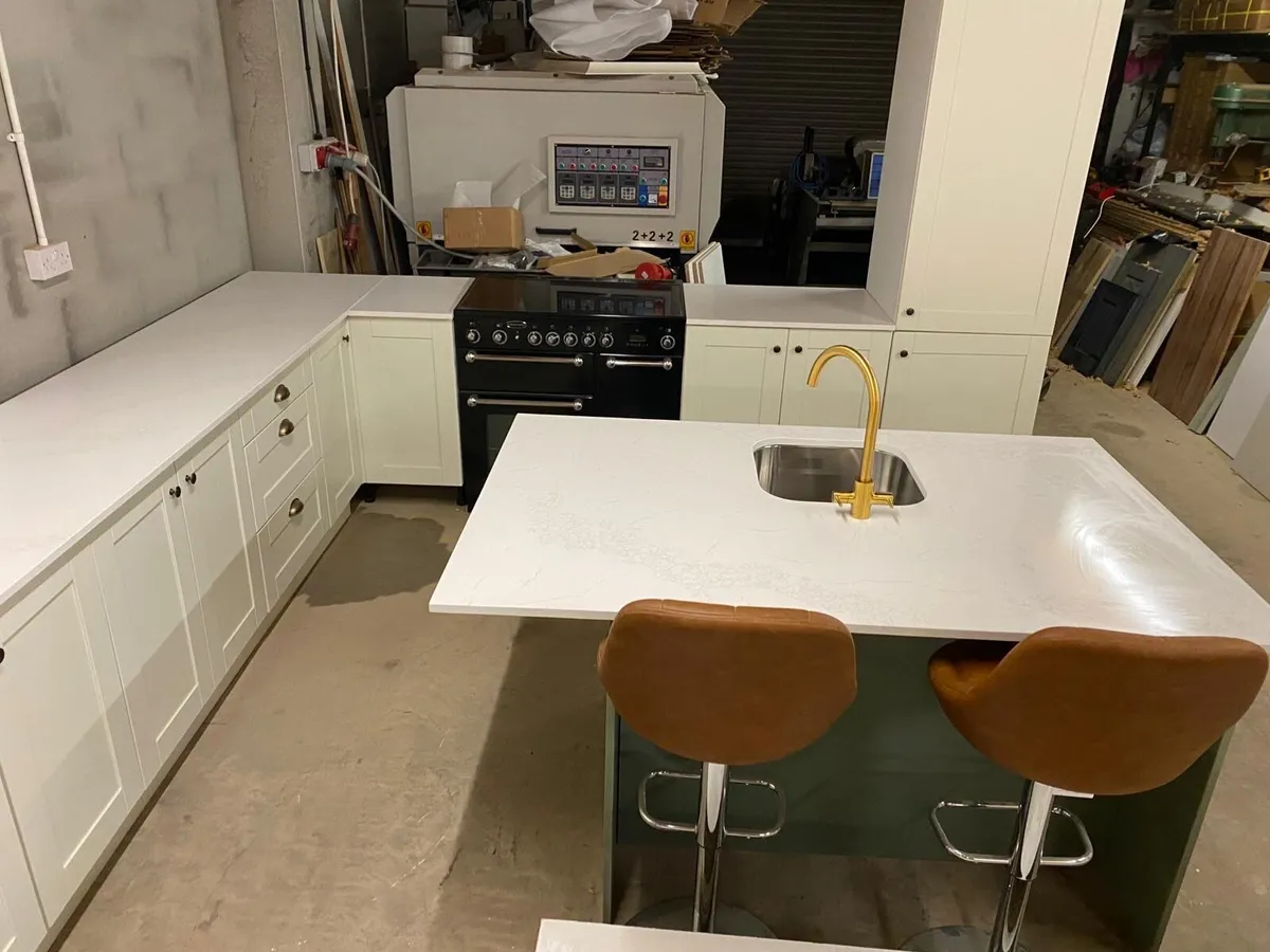 Kitchen painted with island - Image 4