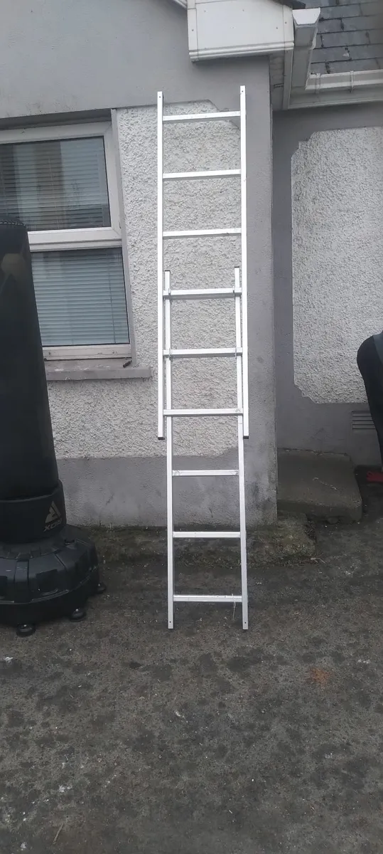 Handy 2 way ladder in excellent condition - Image 3