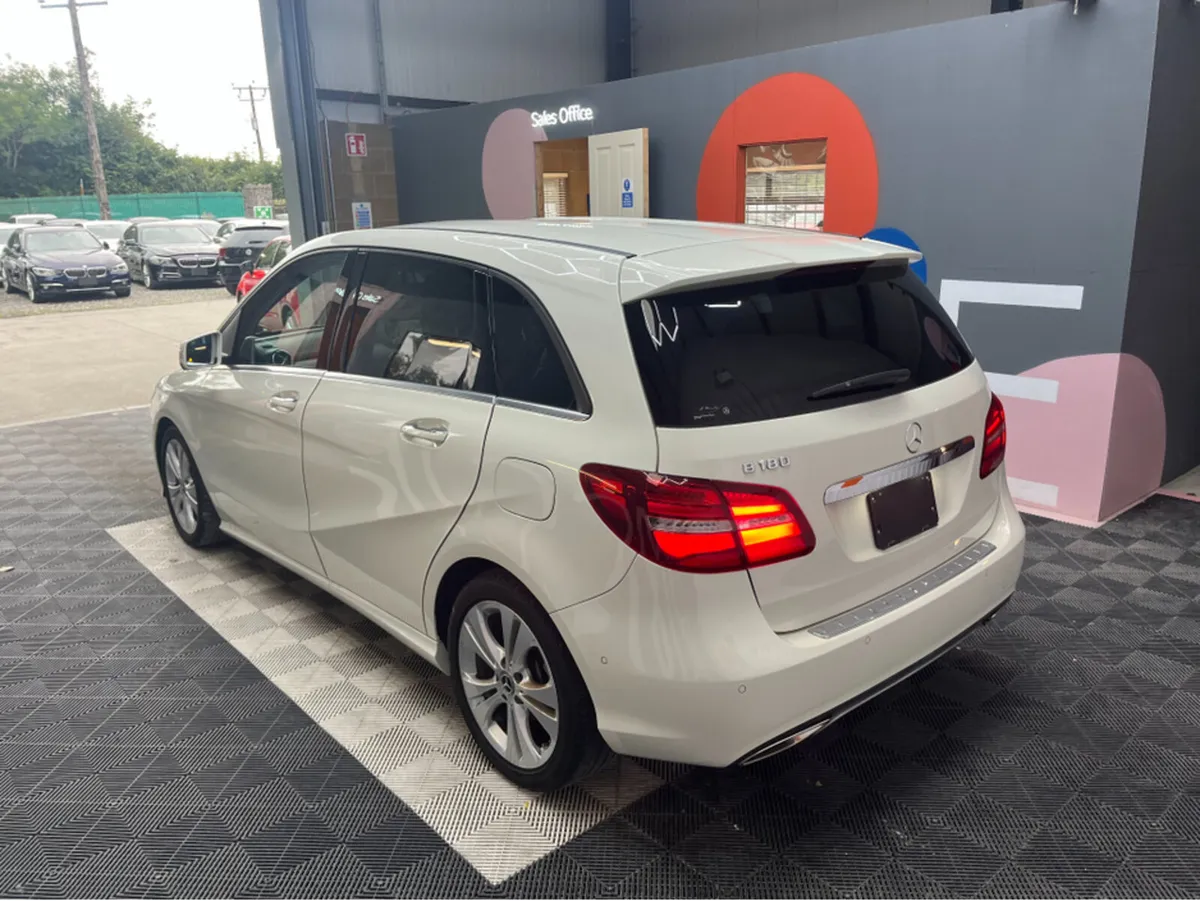 Mercedes-Benz B-Class MERCEDES B180 AUTOMATIC / 37 - Image 4