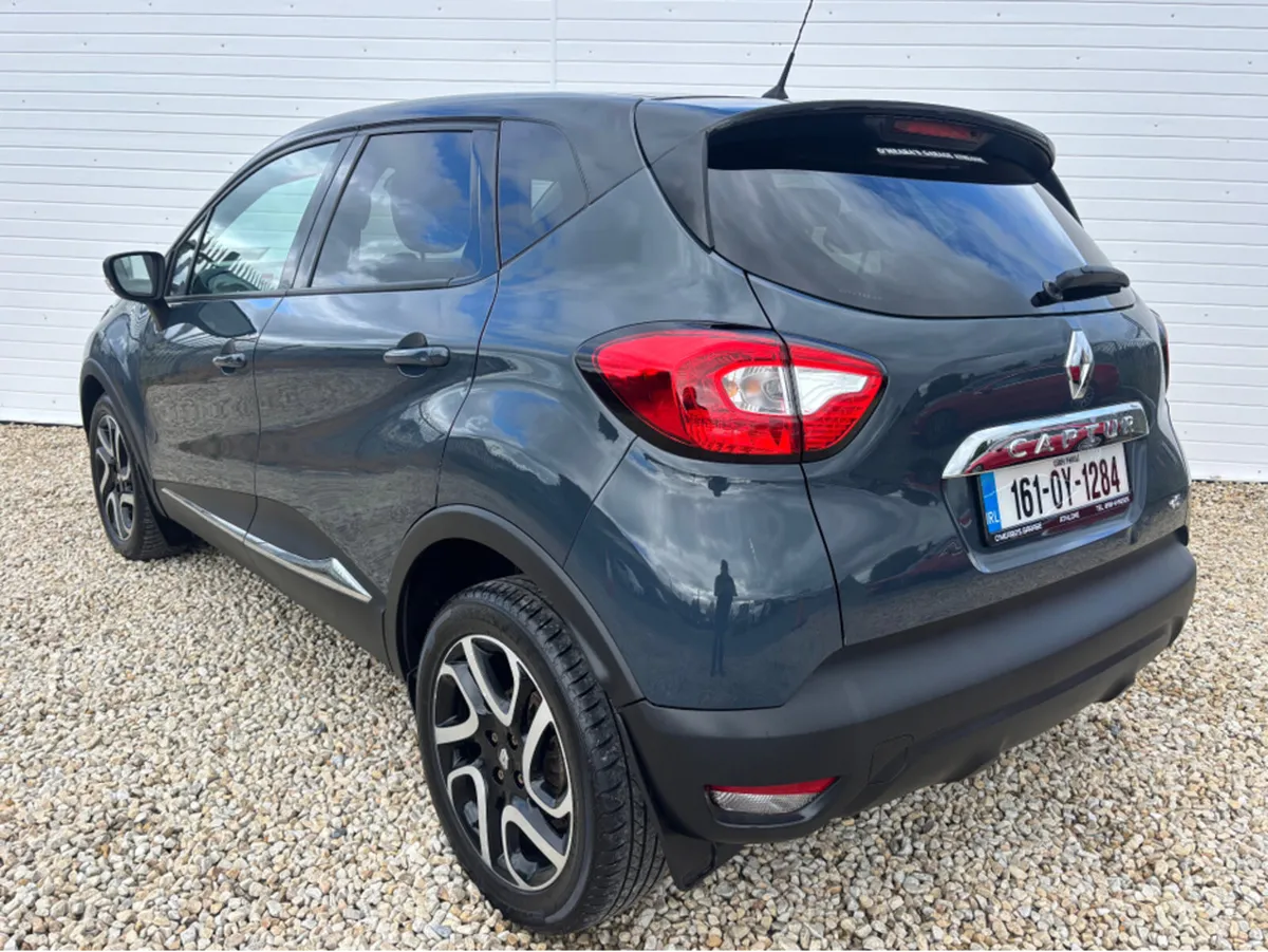 Renault Captur AUTOMATIC INTENSE 1.5 DCI 90 AUTO - Image 4