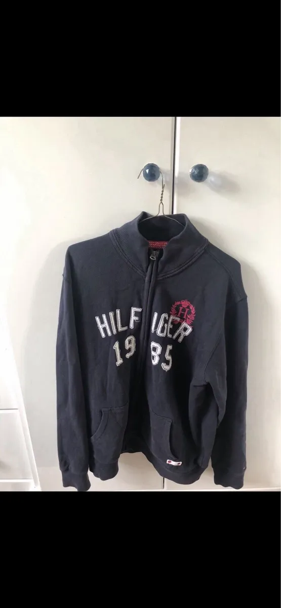 Tommy Hilfiger - Image 1
