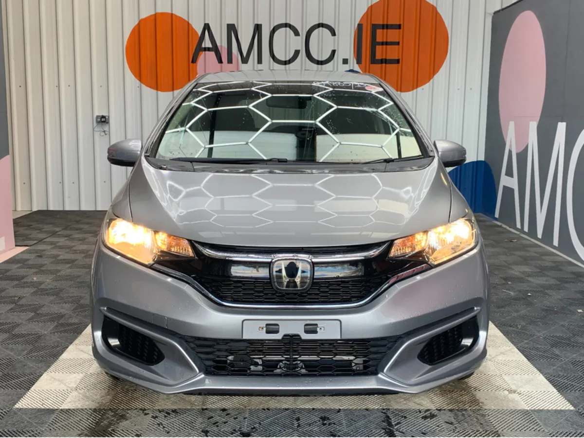 Honda Fit 1.5 HYBRID AUTOMATIC / 69k KMs / Adaptiv - Image 2