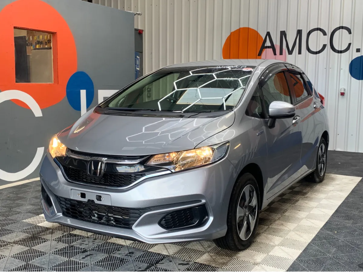 Honda Fit 1.5 HYBRID AUTOMATIC / 69k KMs / Adaptiv - Image 3