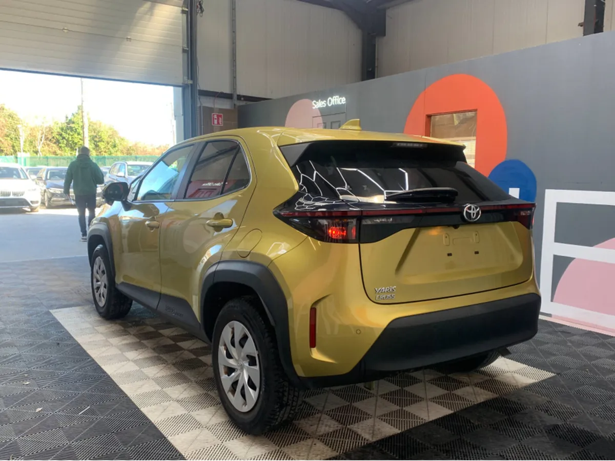 Toyota Yaris Cross €21950! 2021 TOYOTA YARIS CROSS - Image 4