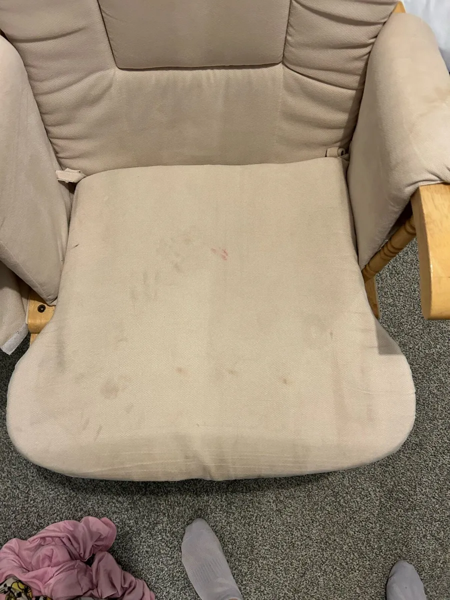 Baby feeding rocking chair - Image 2