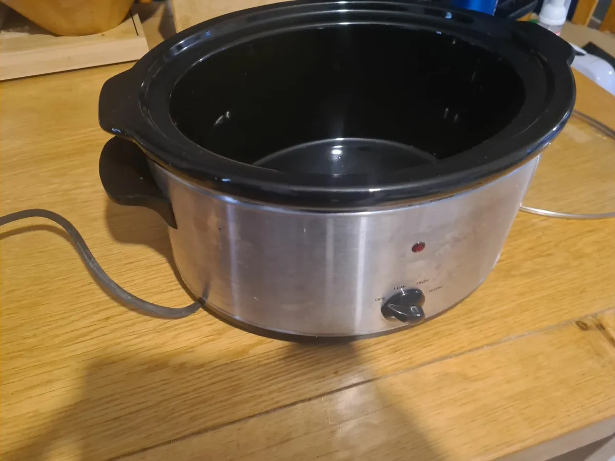 Slow Cooker - Image 1