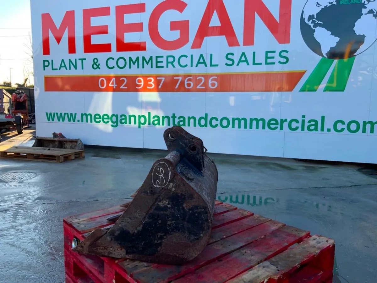 36" STRICKLAND BUCKET.....35mm PINS.........260 - Image 2