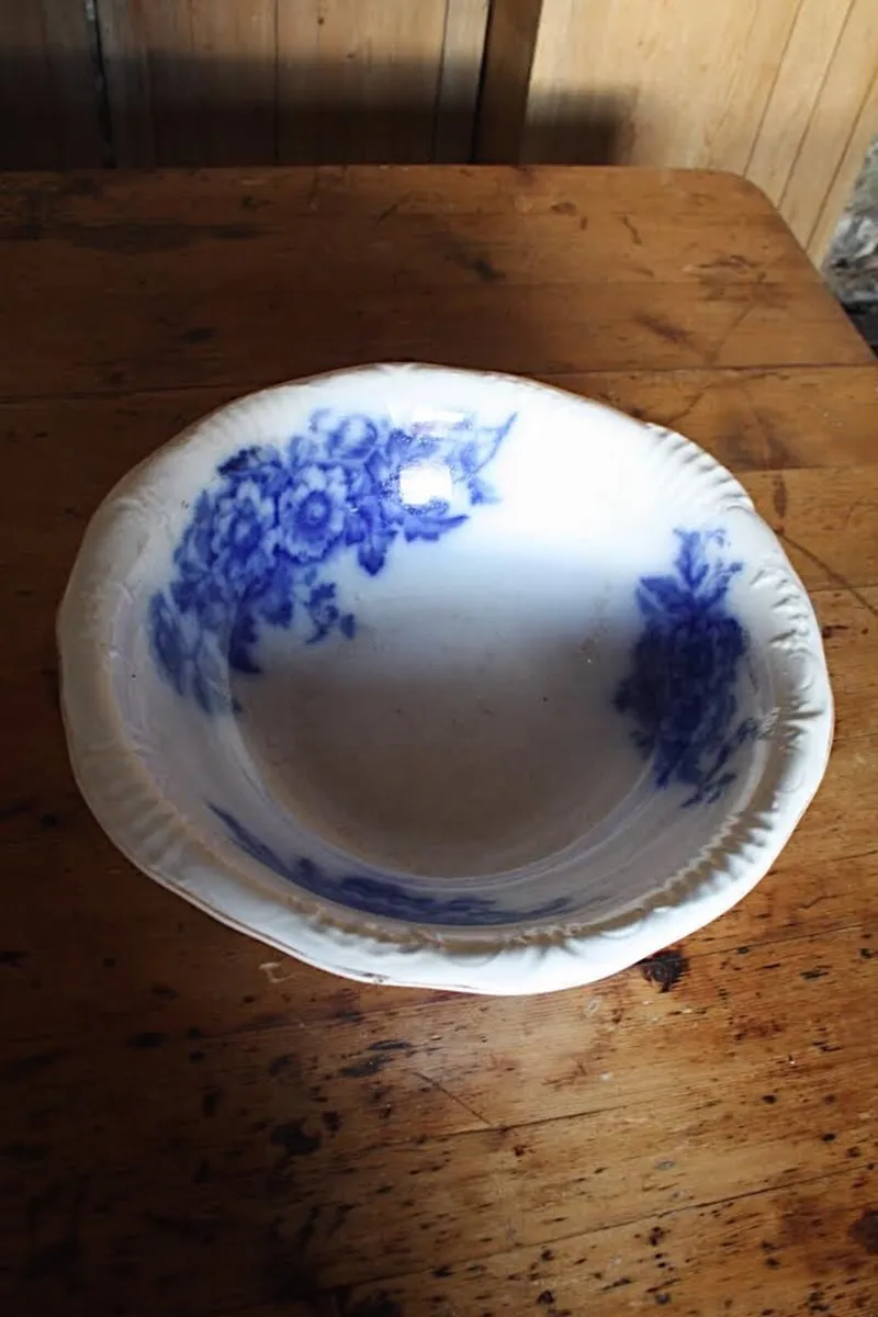 Antique Wash Bowl - Image 1