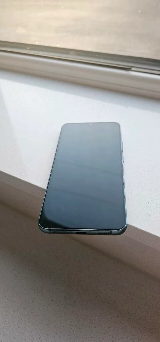 Samsung S22 plus 256gb unlocked - Image 2