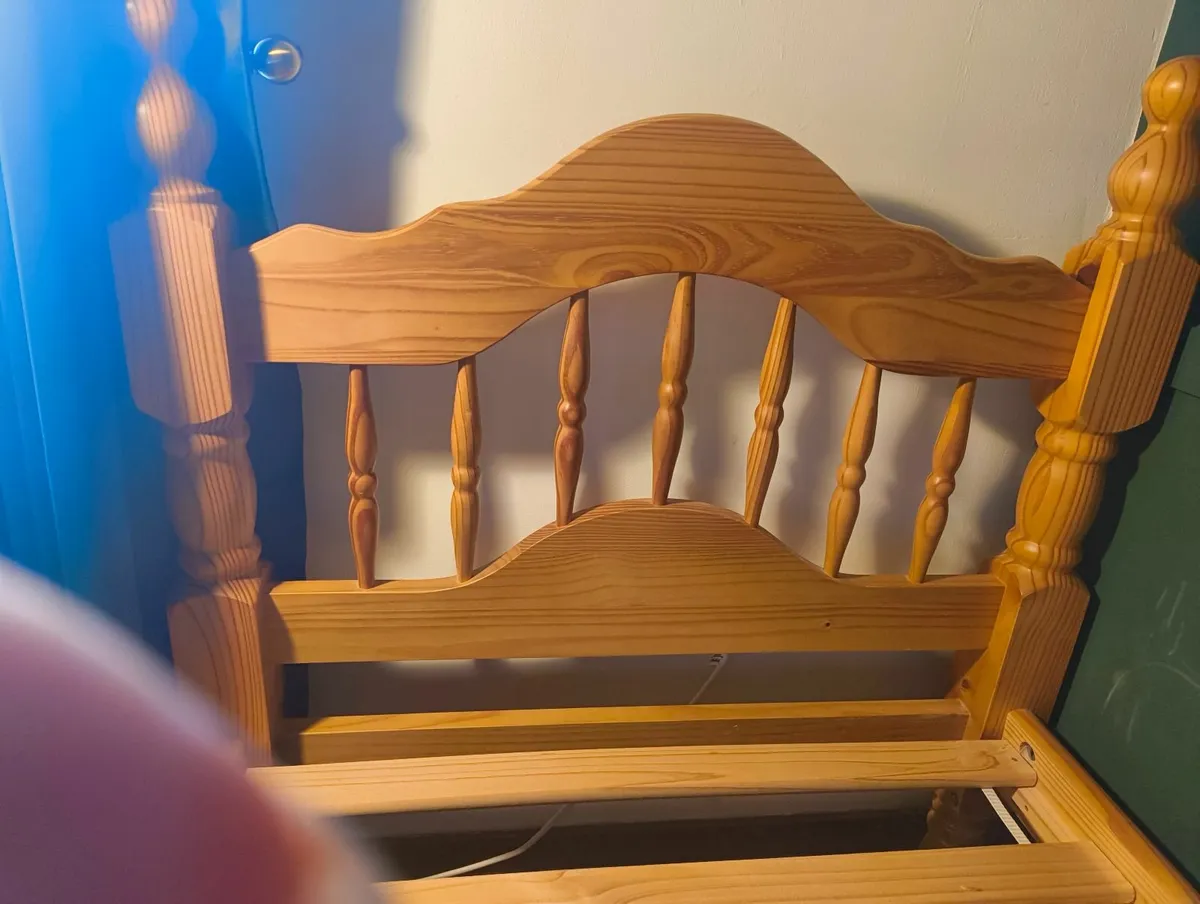 Single bed frame free - Image 1