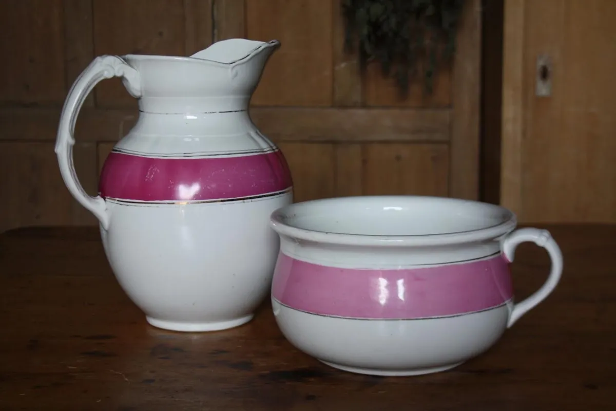 Antique Chamber Pot - Image 2