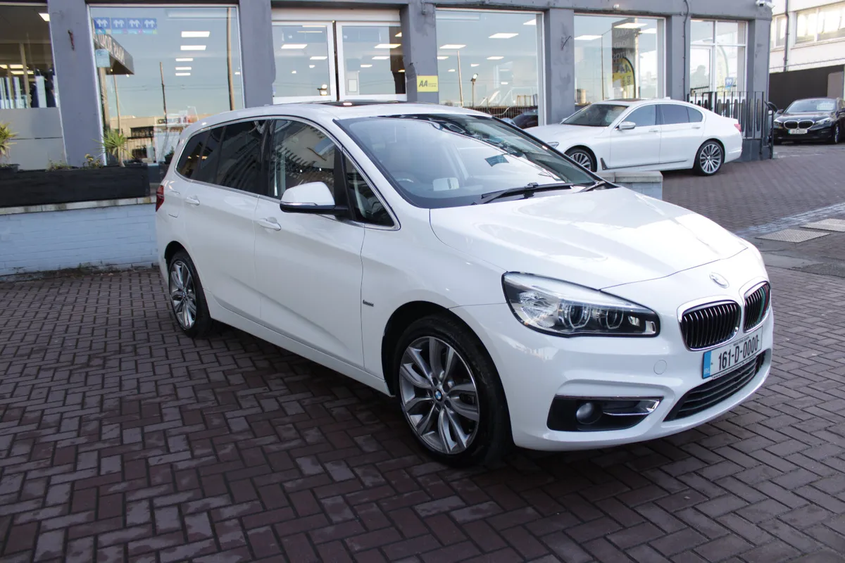 2016 BMW 218D 7 SEATER - Image 1