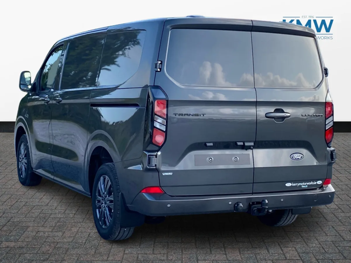 Ford Transit Custom 2.5 SWB Limited PHEV Automatic - Image 4