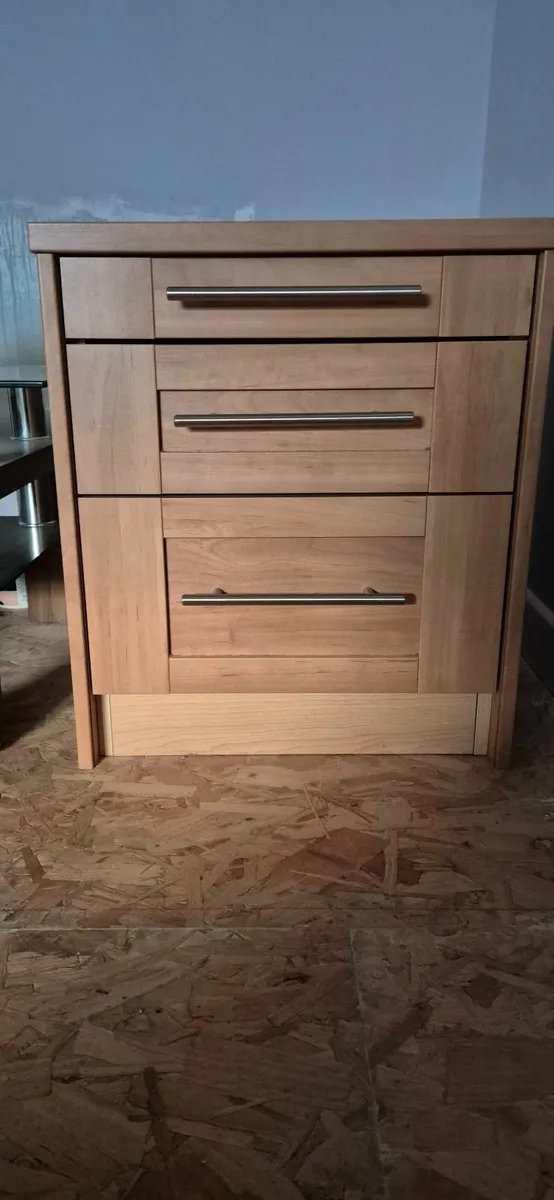 Bedside drawers/table - Image 1