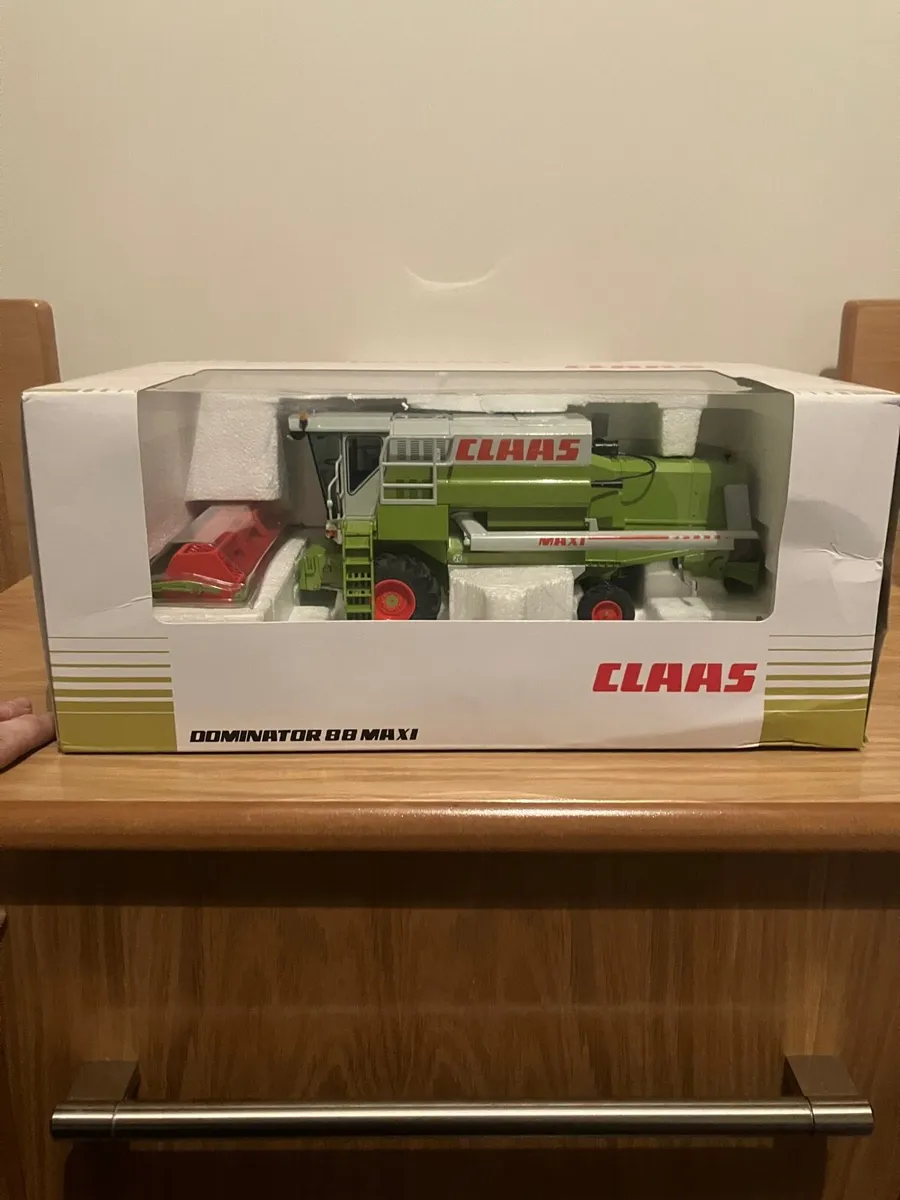 Claas Dominator 88 - Image 1