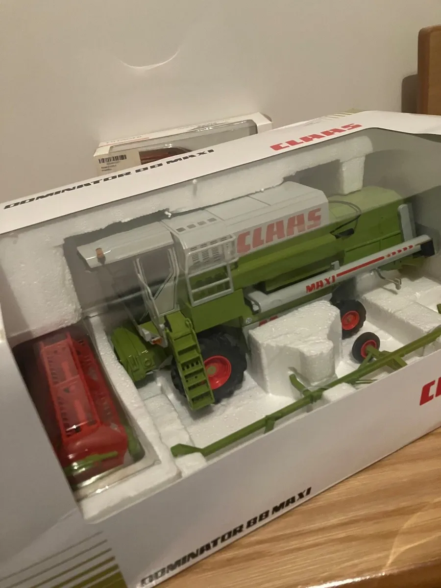 Claas Dominator 88 - Image 2