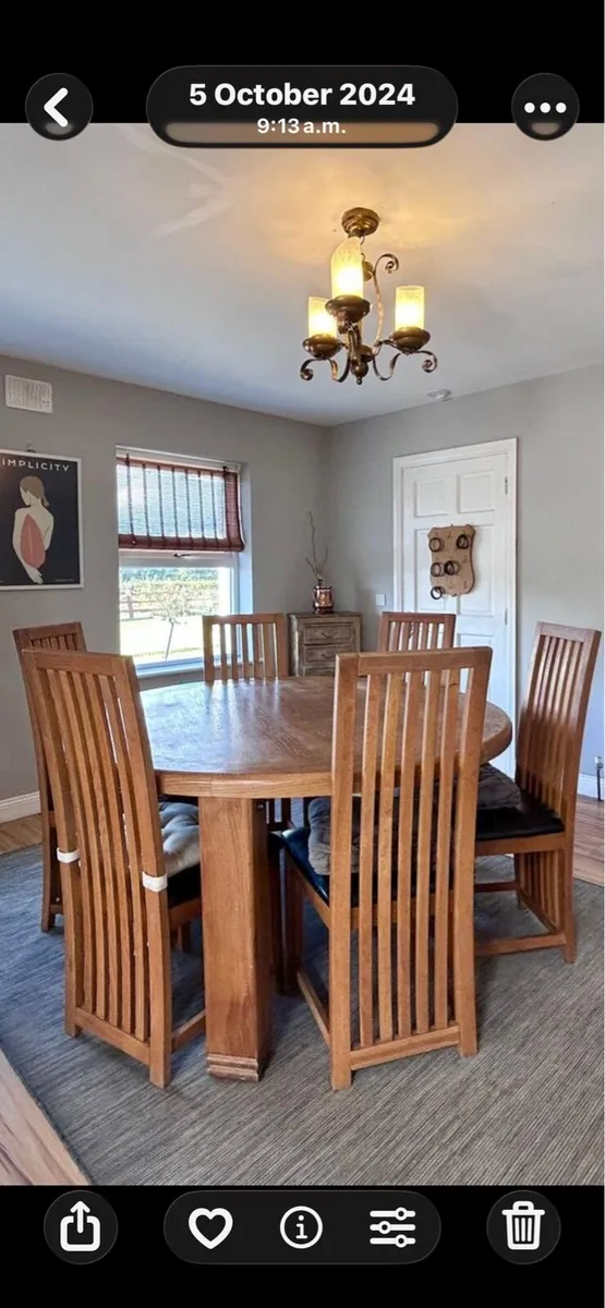 Oak table and 6 chairs - Image 1