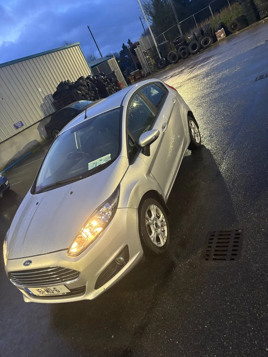 Ford fiesta - Image 4