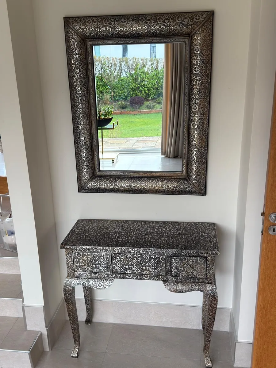 Console & mirror - Image 1