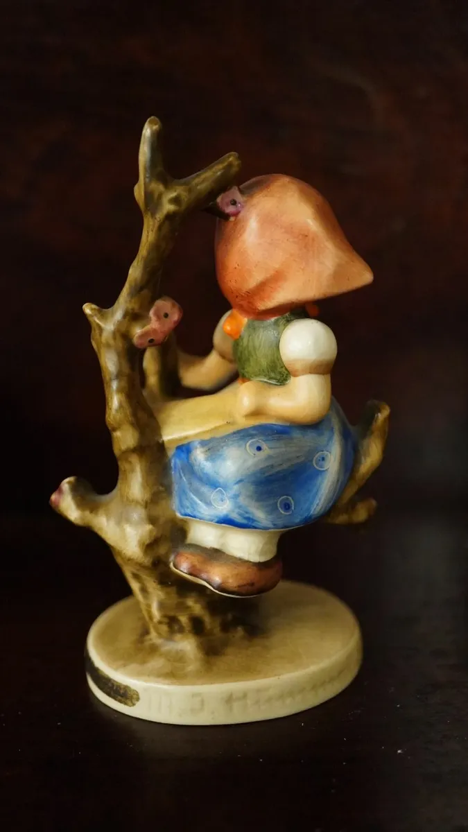 Hummel Figurine - Image 2