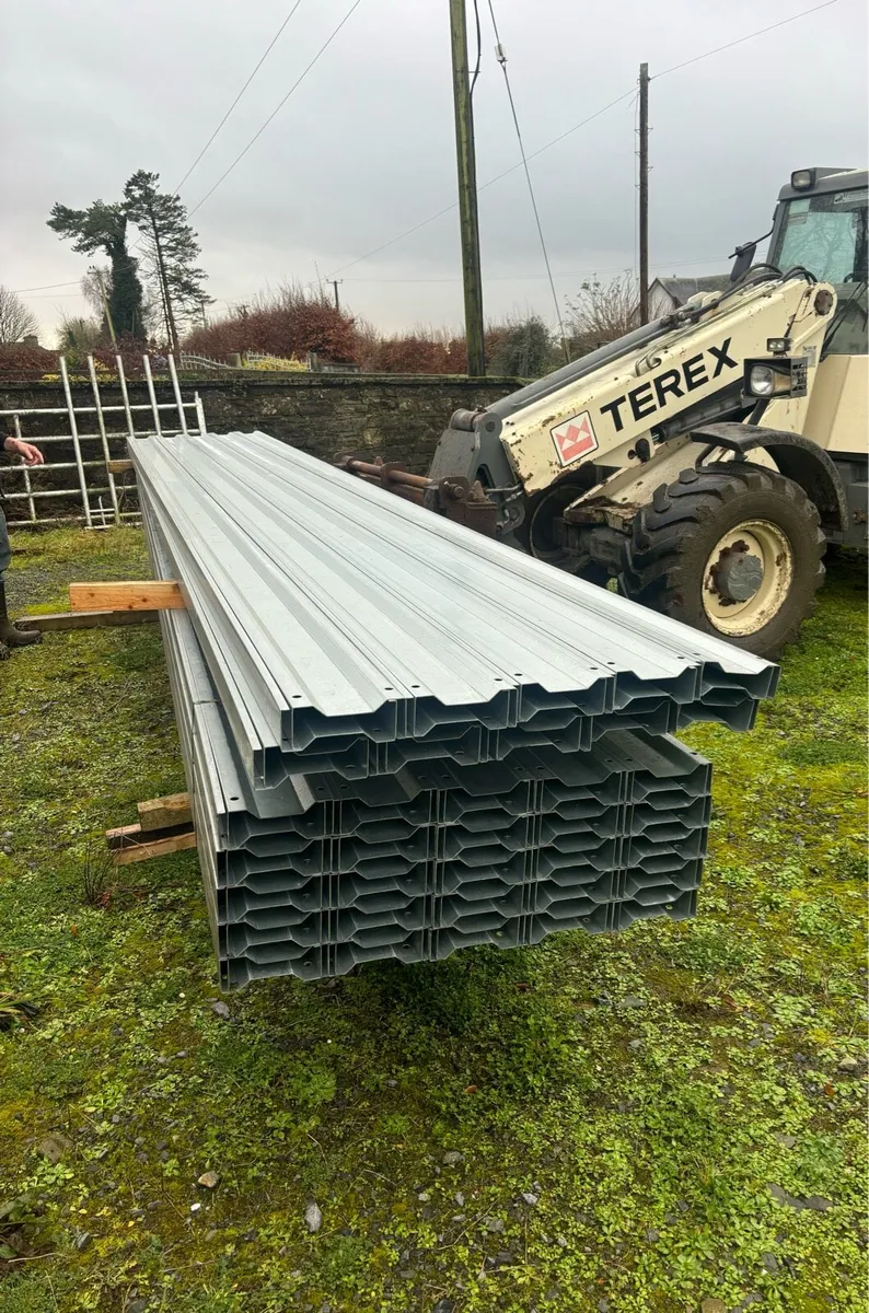 100 galvanised purlins on clearance €3900 - Image 1