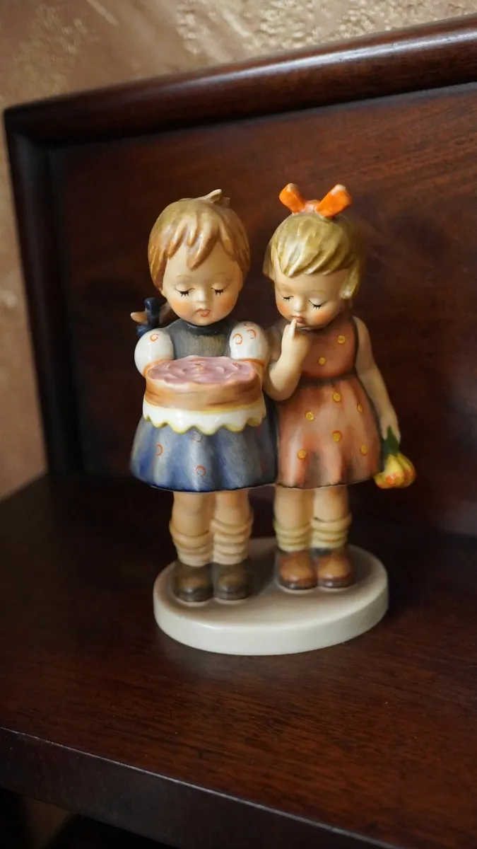 Hummel Figurine - Image 1