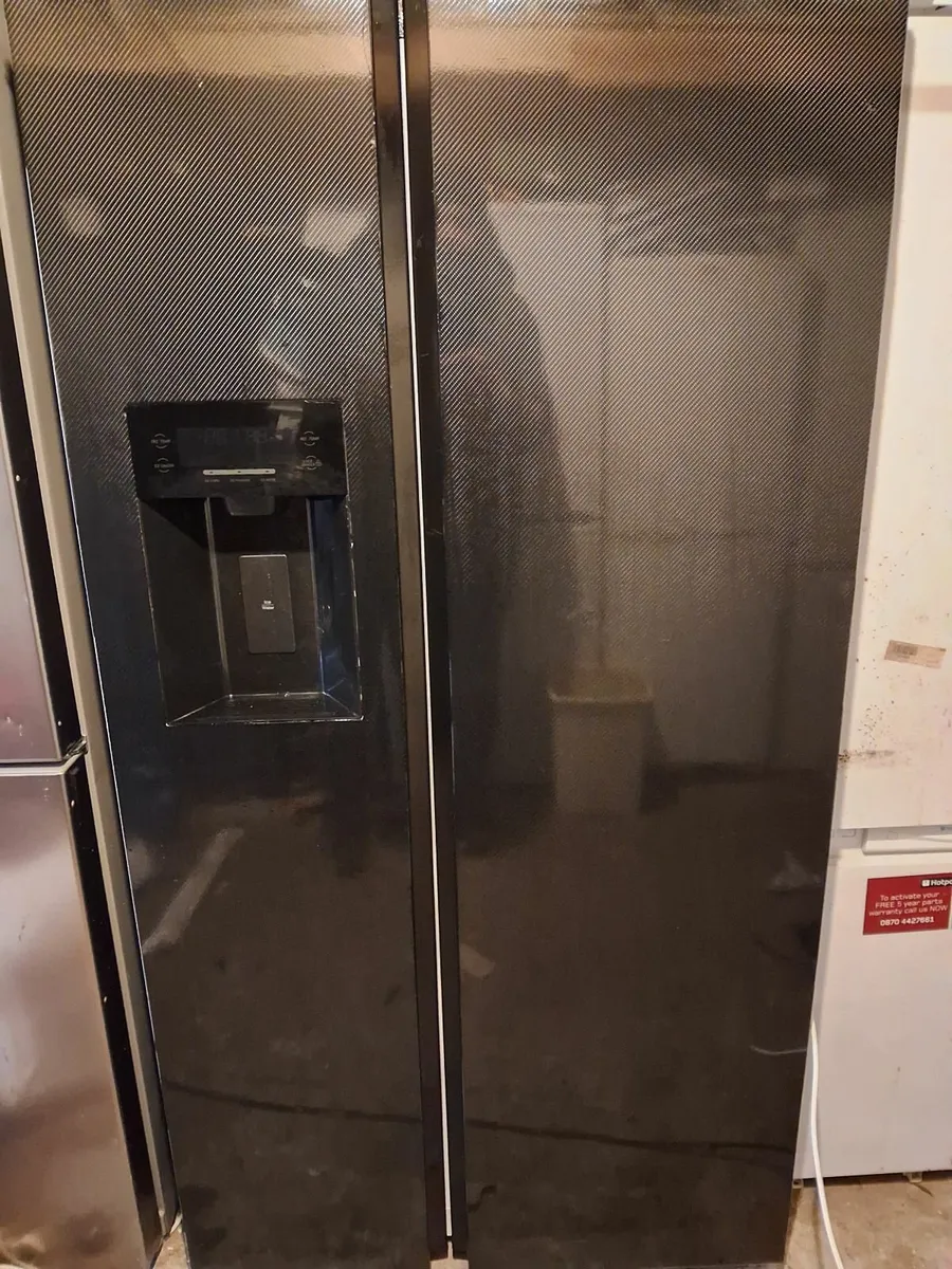 EX DISPLAY BRAND NEW AMERICAN FRIDGE AND FREEZER - Image 1