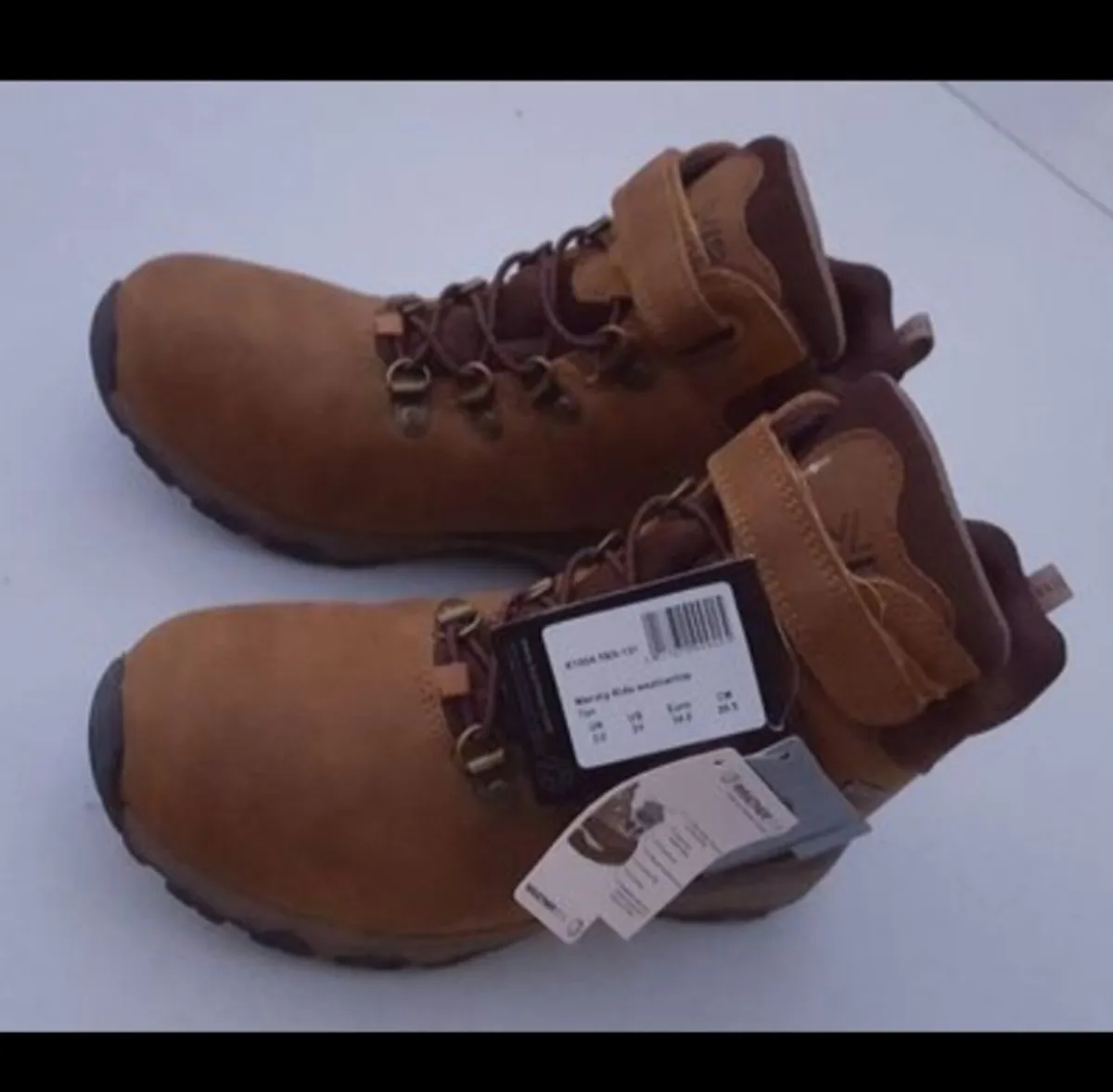 NEW Boots UK2 - Image 2