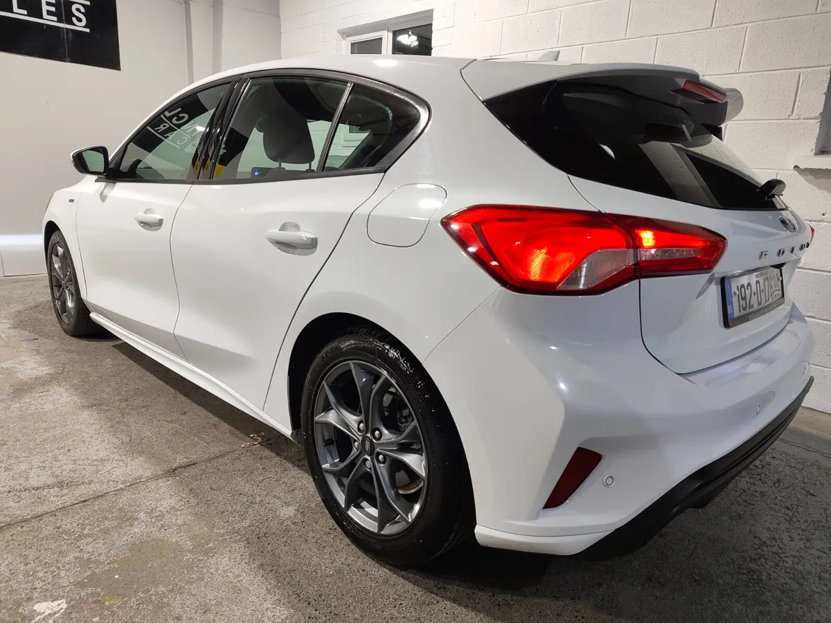 Ford Focus 2019 FULL ST LINE EXTRAS 1.5 TDCI - Image 3