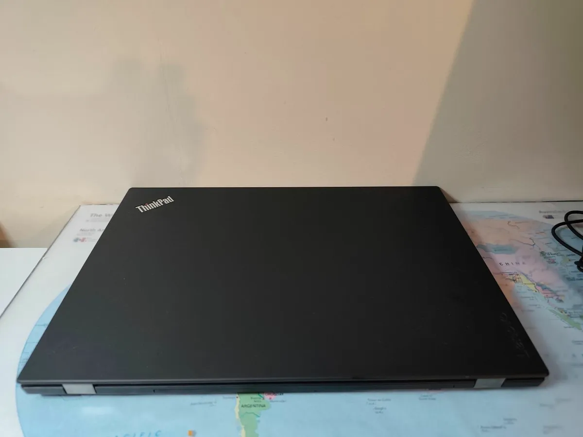 Lenovo ThinkPad T580 15.6" Intel i5 8th Gen | 16GB - Image 3