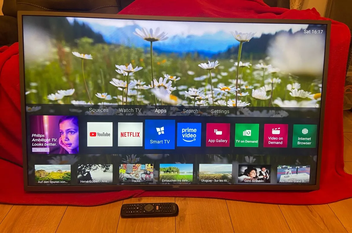 Philip 50”4k Smart TV & Wall Bracket - Image 1