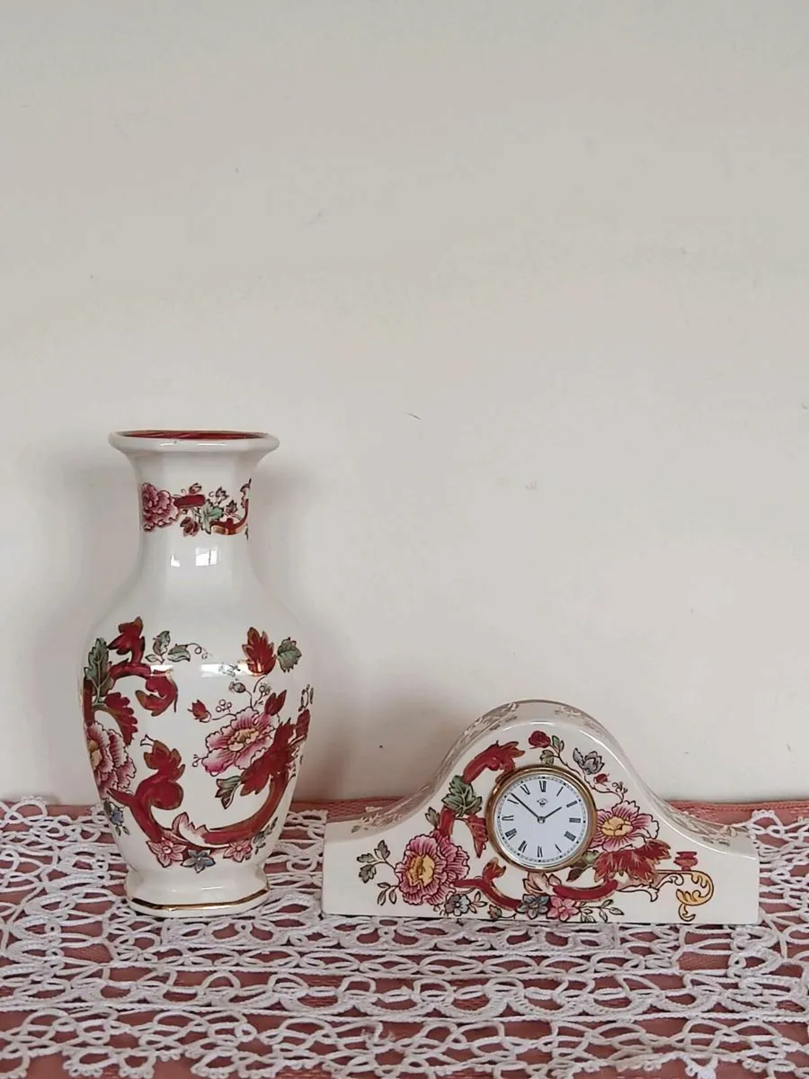 Vintage  Masons Mandalay Red Mantle Clock and vase - Image 1