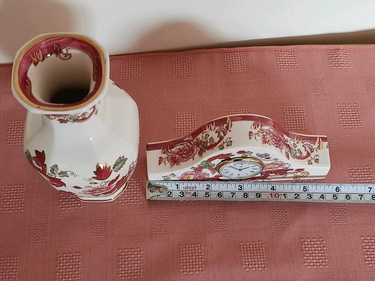 Vintage  Masons Mandalay Red Mantle Clock and vase - Image 3