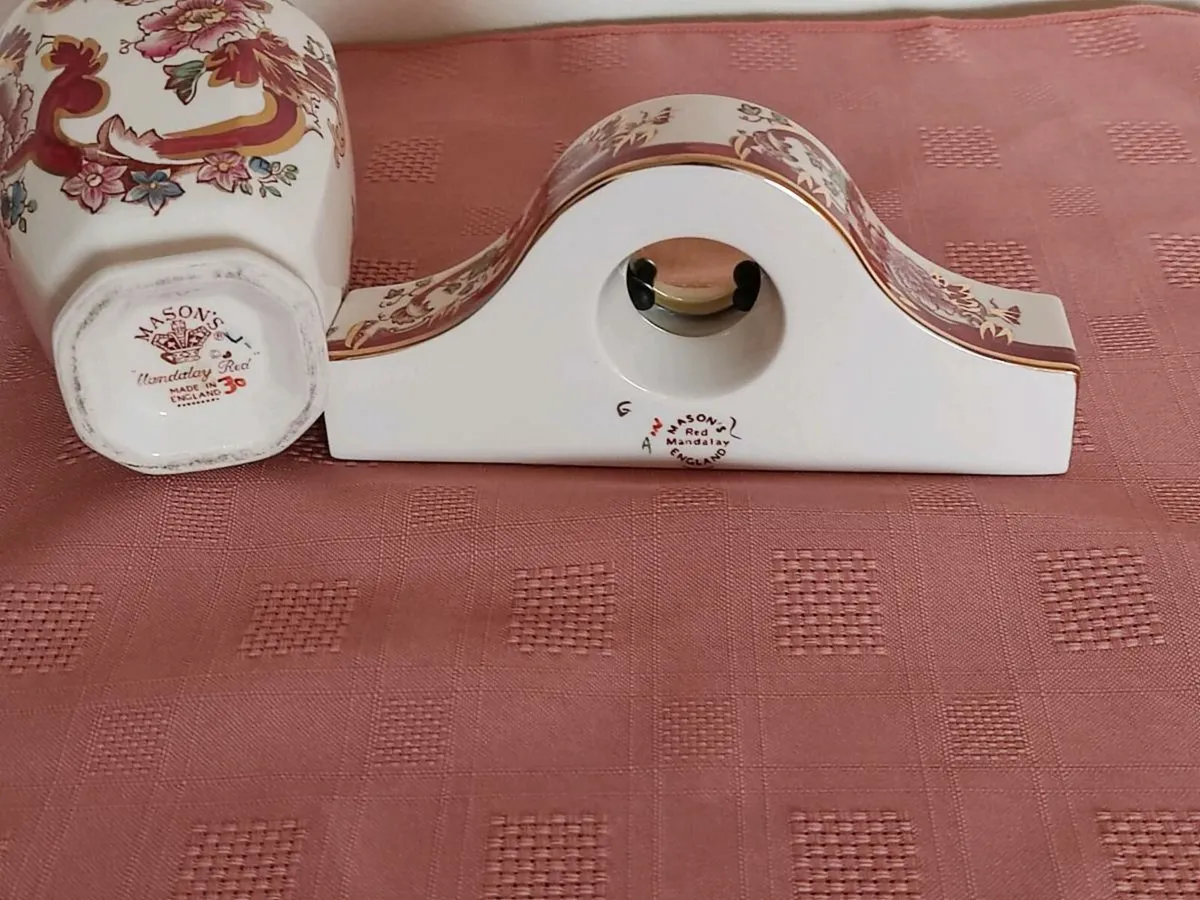 Vintage  Masons Mandalay Red Mantle Clock and vase - Image 4