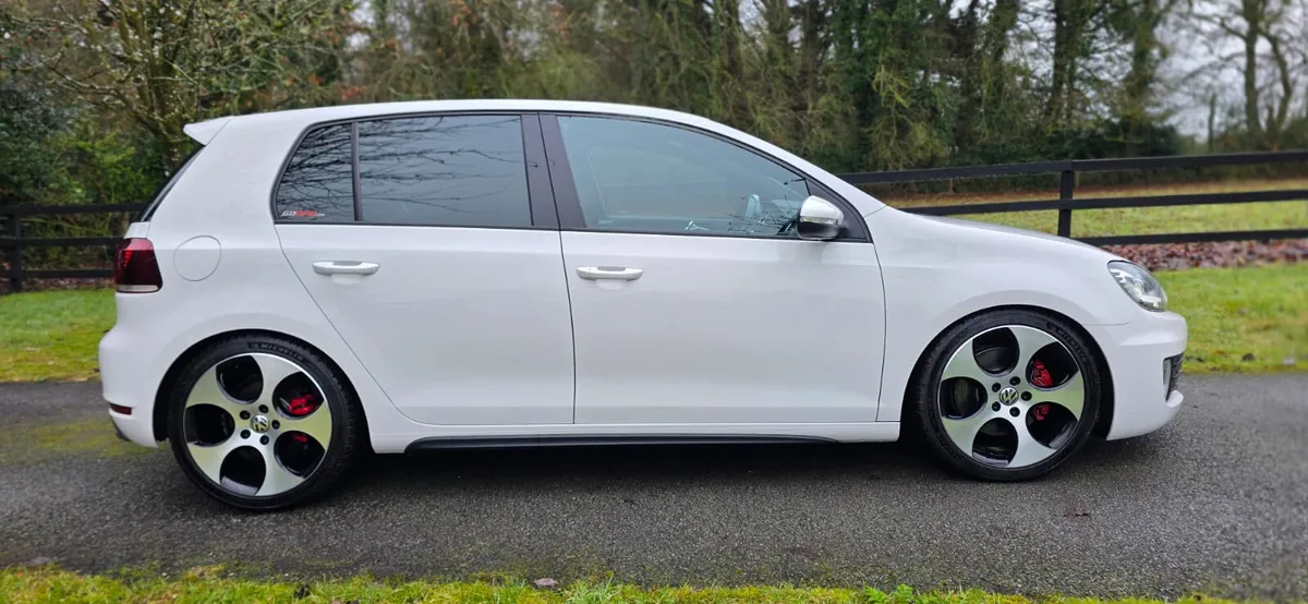 12 Volkswagen Golf GTI 2 LTR YES 33K KMS - Image 3