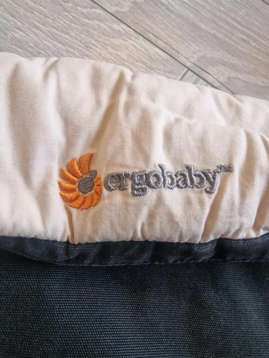 Ergobaby 360 carrier - Image 2