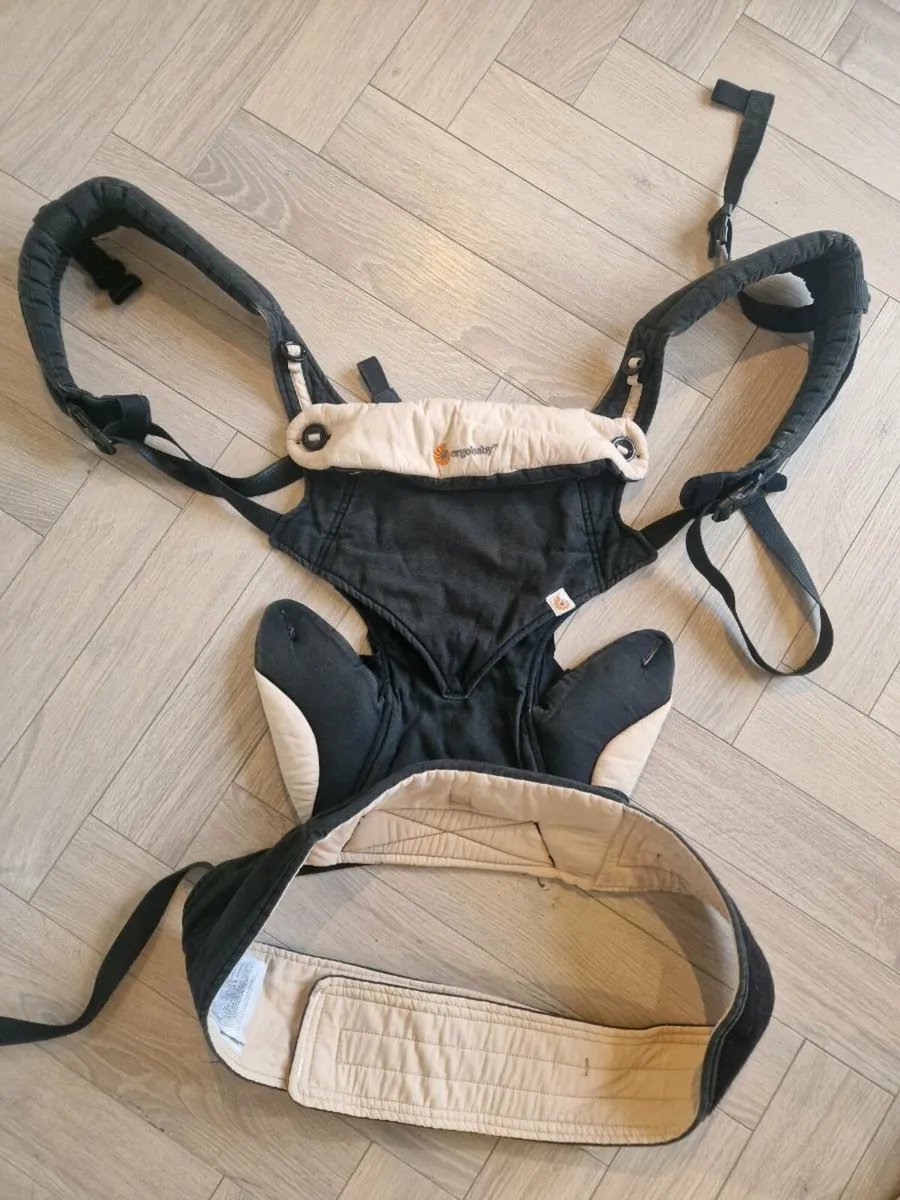 Ergobaby 360 carrier - Image 1