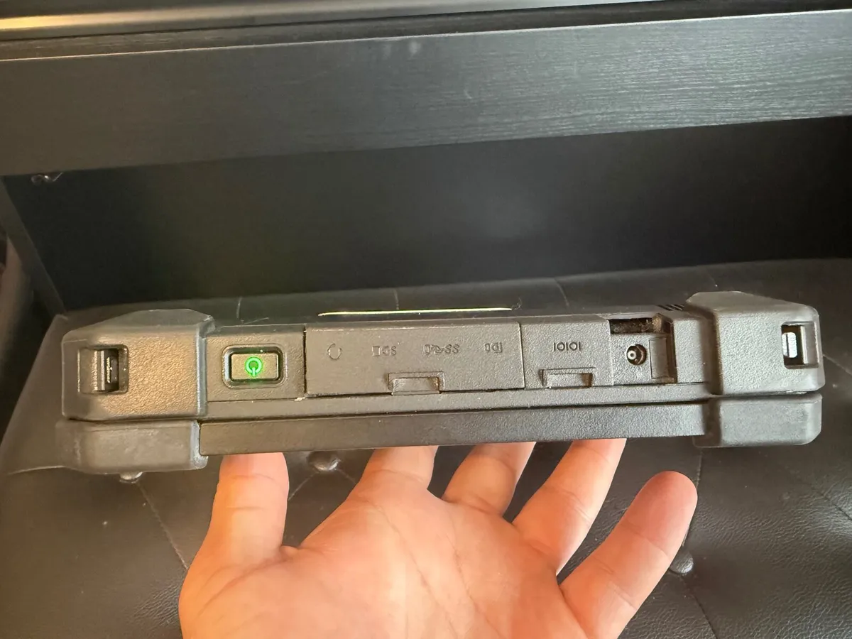 Dell Latitude 7220 Rugged Military Grade Laptop i5 - Image 3