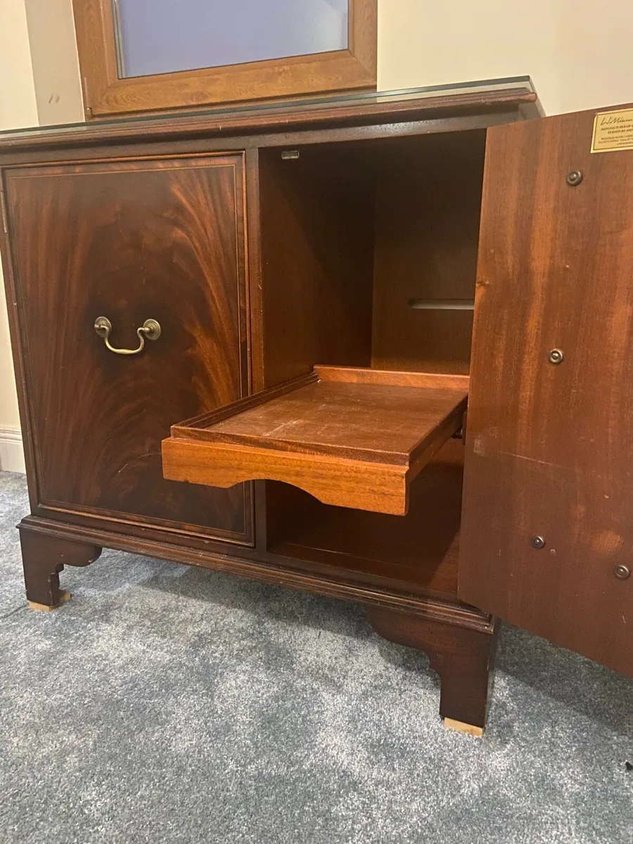 Vintage vinyl records music cabinet - Image 2